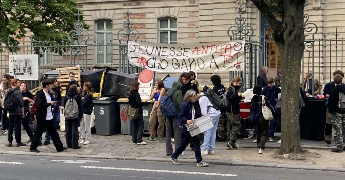 BLOCUS DEVANT ZOLA - Rennes Infos Autrement